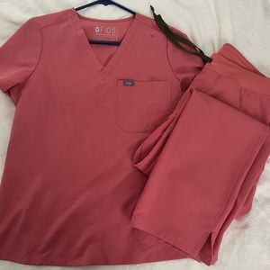 Beat it pink Figs scrub set